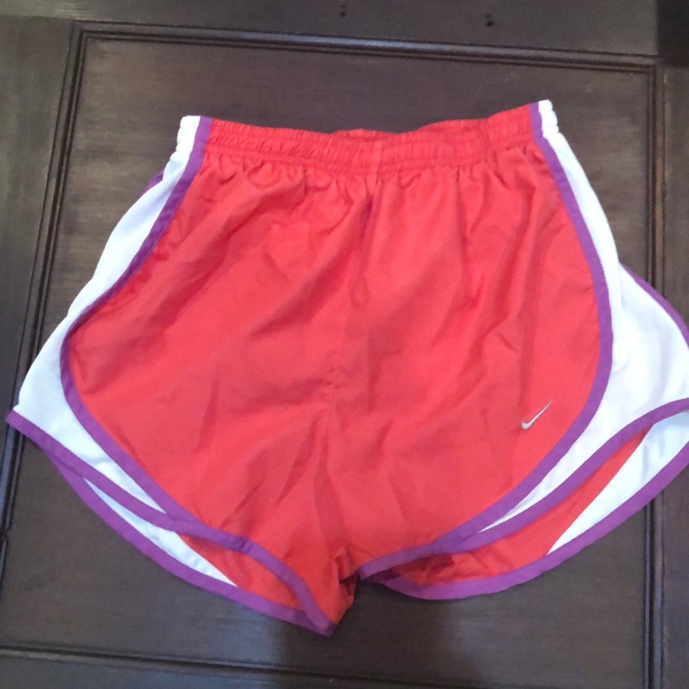 Nike tempo running short